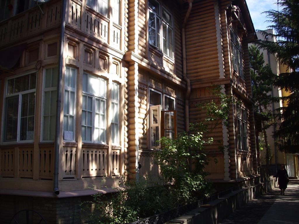 فندق بورجوميفي  Old House Rustaveli المظهر الخارجي الصورة